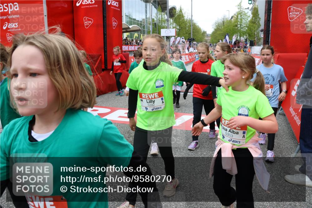 25.04.2026 - Das Zehntel Strokosch-Dieckow http://msf.ph/oto/9580270 25.04.2026 10:53:35 Ziel 5292, 5303, 5504, 5689, 5907, 6081, 6113, 6123, 6131, 6147, 6161, 6177, 6409, 6491, 6517, 6754, 6840, 6935, 6960, 7105, 7165, 7167, 7190, 7238, 7255, 7299, 7513, 7548, 7608, 7615, 7869, 7890, 7904, 7921, 7976, 5292, 5303, 5504, 5689, 5907, 6081, 6113, 6123, 6131, 6147, 6161, 6177, 6409, 6491, 6517, 6754, 6840, 6935, 6960, 7105, 7165, 7167, 7190, 7238, 7255, 7299, 7513, 7548, 7608, 7615, 7869, 7890, 7904, 7921, 7976 meine-sportfotos.de