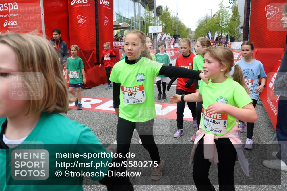 25.04.2026 - Das Zehntel Strokosch-Dieckow http://msf.ph/oto/9580275 25.04.2026 10:53:35 Ziel 5292, 5303, 5504, 5689, 5907, 6081, 6113, 6123, 6131, 6147, 6161, 6177, 6409, 6491, 6517, 6754, 6840, 6935, 6960, 7105, 7165, 7167, 7190, 7238, 7255, 7299, 7513, 7548, 7608, 7615, 7869, 7890, 7904, 7921, 7976, 5292, 5303, 5504, 5689, 5907, 6081, 6113, 6123, 6131, 6147, 6161, 6177, 6409, 6491, 6517, 6754, 6840, 6935, 6960, 7105, 7165, 7167, 7190, 7238, 7255, 7299, 7513, 7548, 7608, 7615, 7869, 7890, 7904, 7921, 7976 meine-sportfotos.de