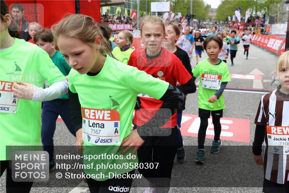 25.04.2026 - Das Zehntel Strokosch-Dieckow http://msf.ph/oto/9580307 25.04.2026 10:53:37 Ziel 5158, 5292, 5303, 5504, 5907, 6081, 6113, 6147, 6409, 6491, 6517, 6745, 6754, 6840, 7105, 7165, 7167, 7190, 7255, 7513, 7548, 7599, 7608, 7629, 7745, 7869, 7890, 7904, 5158, 5292, 5303, 5504, 5907, 6081, 6113, 6147, 6409, 6491, 6517, 6745, 6754, 6840, 7105, 7165, 7167, 7190, 7255, 7513, 7548, 7599, 7608, 7629, 7745, 7869, 7890, 7904 meine-sportfotos.de