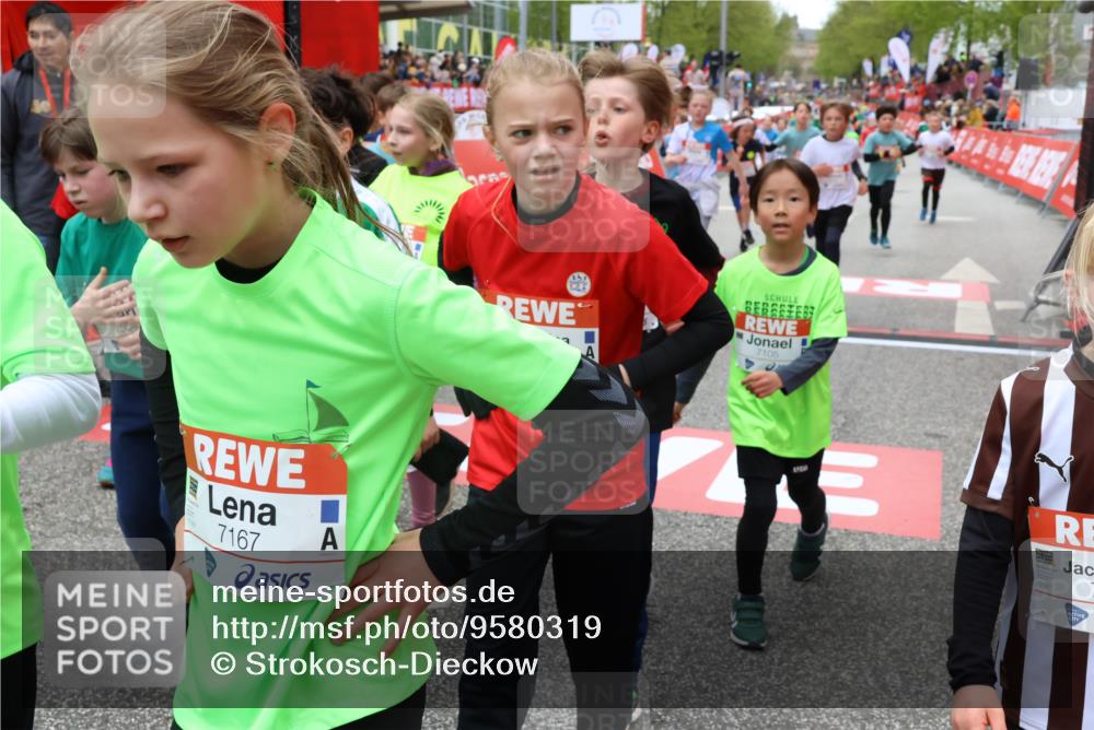 25.04.2026 - Das Zehntel Strokosch-Dieckow http://msf.ph/oto/9580319 25.04.2026 10:53:38 Ziel 5158, 5237, 5292, 5303, 5504, 5907, 6081, 6113, 6147, 6409, 6491, 6517, 6745, 7105, 7165, 7167, 7190, 7255, 7513, 7548, 7599, 7608, 7629, 7672, 7745, 7869, 7890, 7904, 5158, 5237, 5292, 5303, 5504, 5907, 6081, 6113, 6147, 6409, 6491, 6517, 6745, 7105, 7165, 7167, 7190, 7255, 7513, 7548, 7599, 7608, 7629, 7672, 7745, 7869, 7890, 7904 meine-sportfotos.de