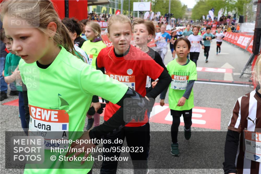 25.04.2026 - Das Zehntel Strokosch-Dieckow http://msf.ph/oto/9580323 25.04.2026 10:53:38 Ziel 5158, 5237, 5292, 5303, 5504, 5907, 6081, 6113, 6147, 6409, 6491, 6517, 6745, 7105, 7165, 7167, 7190, 7255, 7513, 7548, 7599, 7608, 7629, 7672, 7745, 7869, 7890, 7904, 5158, 5237, 5292, 5303, 5504, 5907, 6081, 6113, 6147, 6409, 6491, 6517, 6745, 7105, 7165, 7167, 7190, 7255, 7513, 7548, 7599, 7608, 7629, 7672, 7745, 7869, 7890, 7904 meine-sportfotos.de