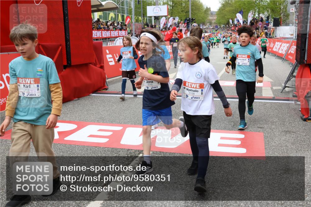 25.04.2026 - Das Zehntel Strokosch-Dieckow http://msf.ph/oto/9580351 25.04.2026 10:53:40 Ziel 5154, 5158, 5237, 5504, 5907, 6018, 6081, 6113, 6409, 6517, 6745, 7105, 7165, 7167, 7190, 7255, 7599, 7608, 7629, 7672, 7699, 7745, 7869, 5154, 5158, 5237, 5504, 5907, 6018, 6081, 6113, 6409, 6517, 6745, 7105, 7165, 7167, 7190, 7255, 7599, 7608, 7629, 7672, 7699, 7745, 7869 meine-sportfotos.de