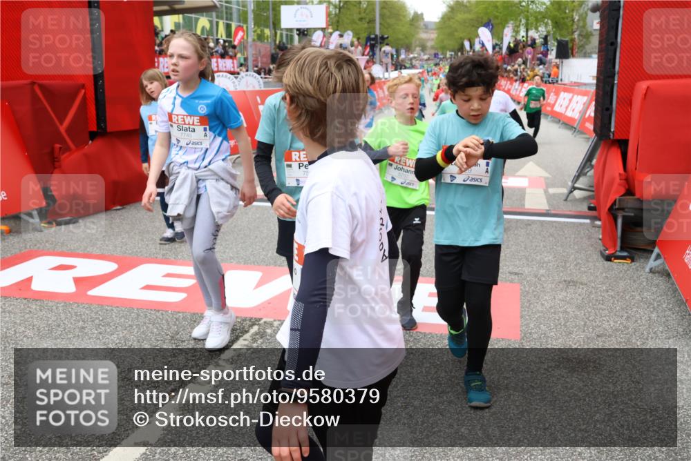 25.04.2026 - Das Zehntel Strokosch-Dieckow http://msf.ph/oto/9580379 25.04.2026 10:53:41 Ziel 5154, 5158, 5237, 5504, 5897, 5898, 5907, 6018, 6081, 6113, 6262, 6382, 6517, 6745, 7105, 7255, 7456, 7459, 7599, 7608, 7629, 7672, 7699, 7745, 5154, 5158, 5237, 5504, 5897, 5898, 5907, 6018, 6081, 6113, 6262, 6382, 6517, 6745, 7105, 7255, 7456, 7459, 7599, 7608, 7629, 7672, 7699, 7745 meine-sportfotos.de
