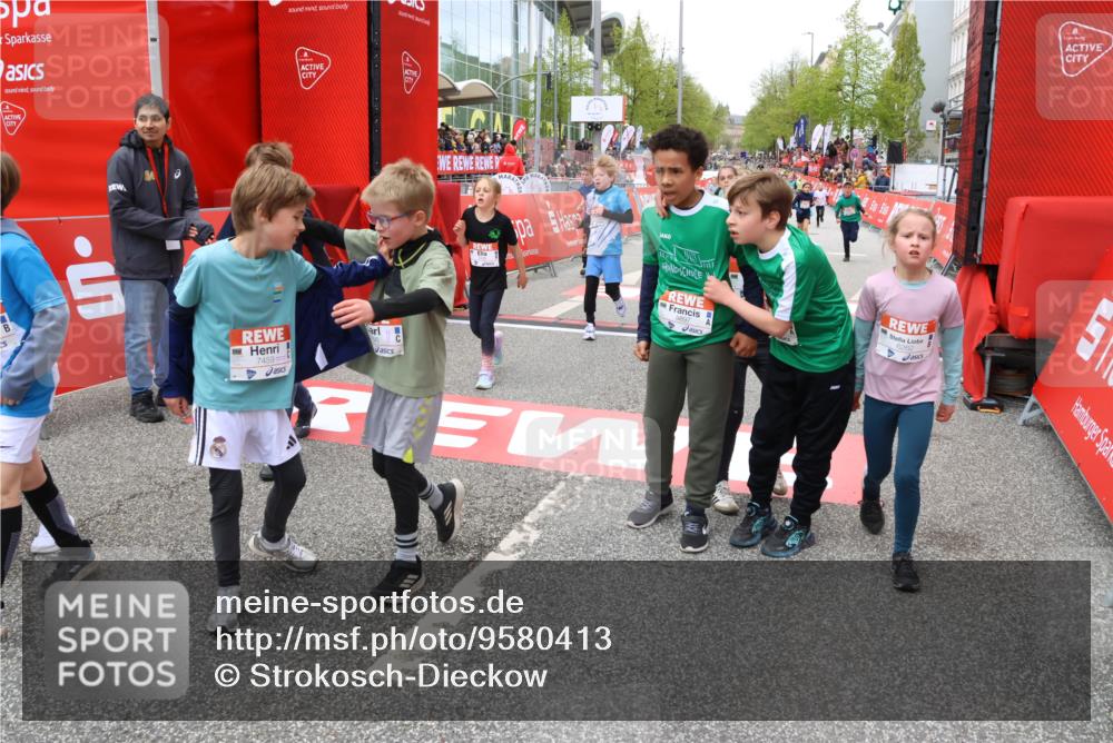 25.04.2026 - Das Zehntel Strokosch-Dieckow http://msf.ph/oto/9580413 25.04.2026 10:53:46 Ziel 5154, 5237, 5427, 5488, 5787, 5884, 5897, 5898, 5925, 6018, 6262, 6266, 6382, 6679, 7456, 7459, 7591, 7672, 7699, 7716, 5154, 5237, 5427, 5488, 5787, 5884, 5897, 5898, 5925, 6018, 6262, 6266, 6382, 6679, 7456, 7459, 7591, 7672, 7699, 7716 meine-sportfotos.de