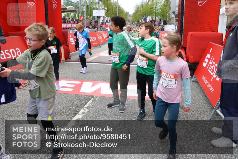 25.04.2026 - Das Zehntel Strokosch-Dieckow http://msf.ph/oto/9580451 25.04.2026 10:53:47 Ziel 5154, 5427, 5488, 5787, 5884, 5897, 5898, 5925, 5928, 6018, 6262, 6266, 6382, 6679, 7395, 7456, 7459, 7591, 7699, 7716, 7986, 5154, 5427, 5488, 5787, 5884, 5897, 5898, 5925, 5928, 6018, 6262, 6266, 6382, 6679, 7395, 7456, 7459, 7591, 7699, 7716, 7986 meine-sportfotos.de