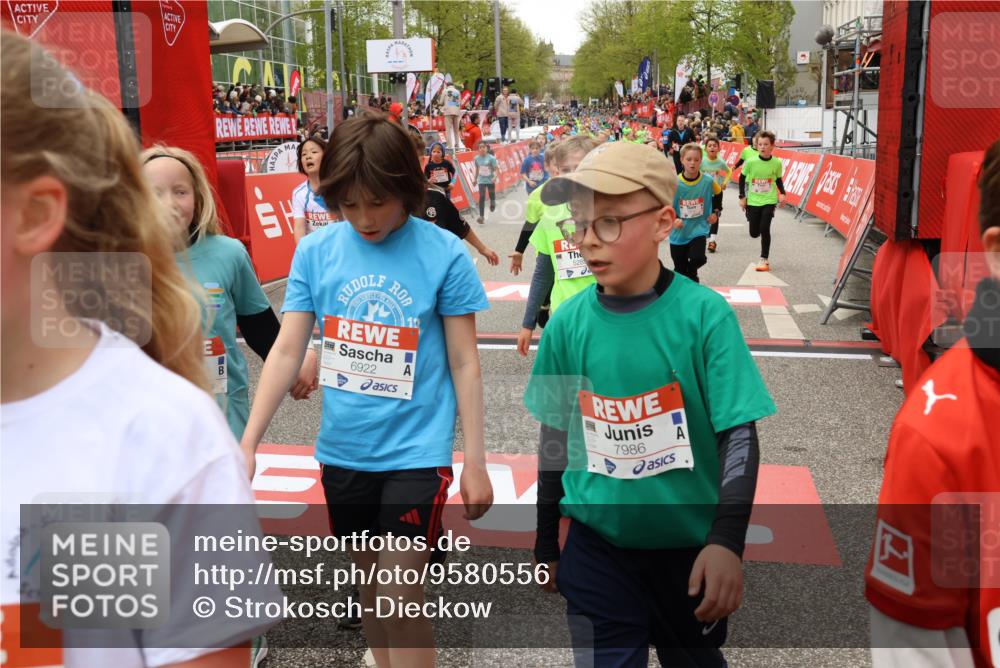 25.04.2026 - Das Zehntel Strokosch-Dieckow http://msf.ph/oto/9580556 25.04.2026 10:54:04 Ziel 5066, 5180, 5289, 5452, 5785, 5819, 5825, 5999, 6073, 6079, 6321, 6535, 6922, 7114, 7168, 7170, 7248, 7424, 7504, 7550, 7733, 7950, 8033, 5066, 5180, 5289, 5452, 5785, 5819, 5825, 5999, 6073, 6079, 6321, 6535, 6922, 7114, 7168, 7170, 7248, 7424, 7504, 7550, 7733, 7950, 8033 meine-sportfotos.de