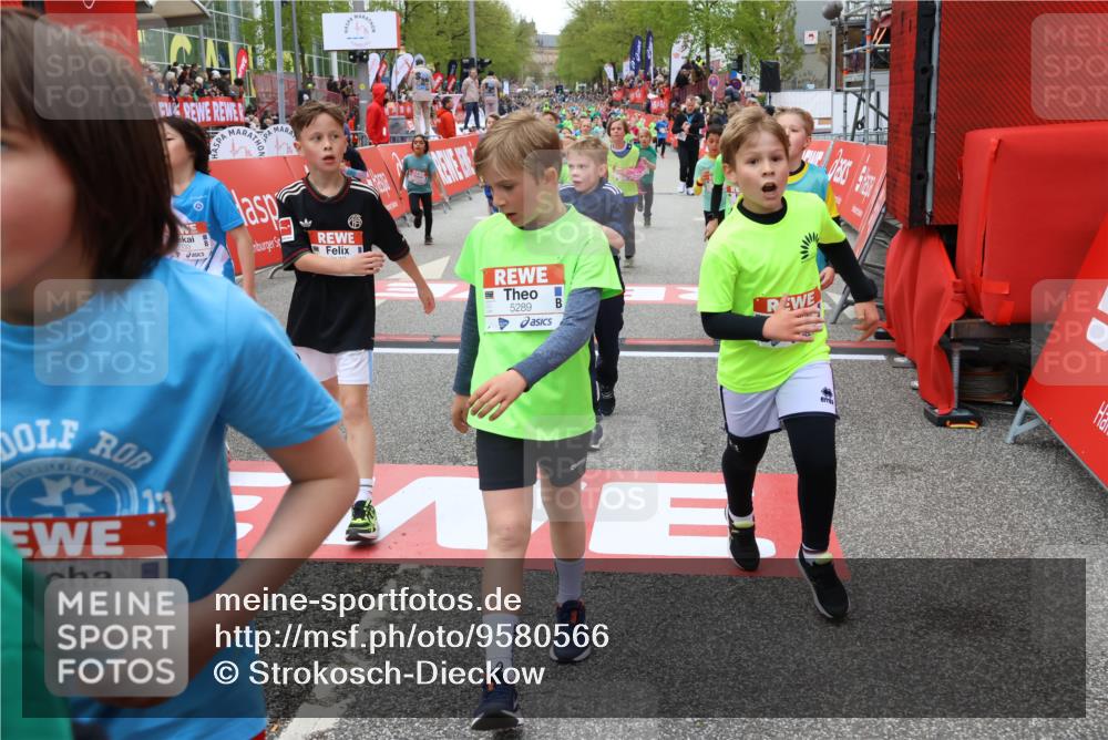 25.04.2026 - Das Zehntel Strokosch-Dieckow http://msf.ph/oto/9580566 25.04.2026 10:54:05 Ziel 5066, 5260, 5289, 5294, 5452, 5779, 5785, 5819, 5825, 5999, 6073, 6079, 6321, 6535, 6922, 7114, 7168, 7170, 7248, 7424, 7504, 7512, 7550, 7596, 7733, 7950, 8033, 5066, 5260, 5289, 5294, 5452, 5779, 5785, 5819, 5825, 5999, 6073, 6079, 6321, 6535, 6922, 7114, 7168, 7170, 7248, 7424, 7504, 7512, 7550, 7596, 7733, 7950, 8033 meine-sportfotos.de