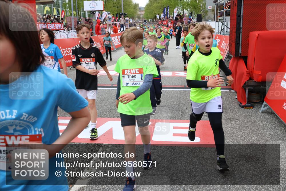 25.04.2026 - Das Zehntel Strokosch-Dieckow http://msf.ph/oto/9580571 25.04.2026 10:54:05 Ziel 5066, 5260, 5289, 5294, 5452, 5779, 5785, 5819, 5825, 5999, 6073, 6079, 6321, 6535, 6922, 7114, 7168, 7170, 7248, 7424, 7504, 7512, 7550, 7596, 7733, 7950, 8033, 5066, 5260, 5289, 5294, 5452, 5779, 5785, 5819, 5825, 5999, 6073, 6079, 6321, 6535, 6922, 7114, 7168, 7170, 7248, 7424, 7504, 7512, 7550, 7596, 7733, 7950, 8033 meine-sportfotos.de