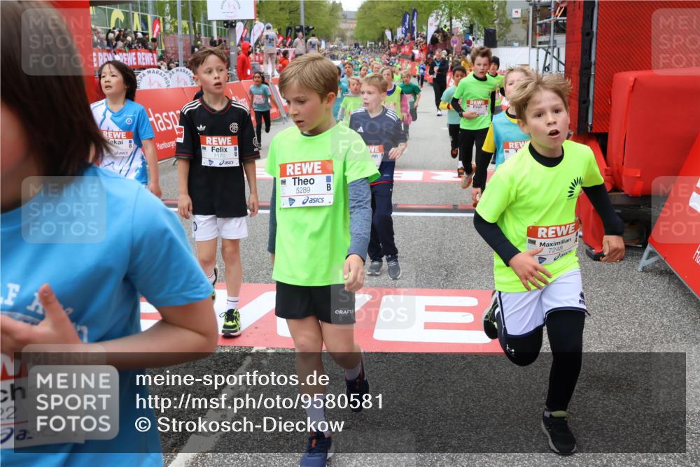 25.04.2026 - Das Zehntel Strokosch-Dieckow http://msf.ph/oto/9580581 25.04.2026 10:54:05 Ziel 5066, 5260, 5289, 5294, 5452, 5779, 5785, 5819, 5825, 5999, 6073, 6079, 6321, 6535, 6922, 7114, 7168, 7170, 7248, 7424, 7504, 7512, 7550, 7596, 7733, 7950, 8033, 5066, 5260, 5289, 5294, 5452, 5779, 5785, 5819, 5825, 5999, 6073, 6079, 6321, 6535, 6922, 7114, 7168, 7170, 7248, 7424, 7504, 7512, 7550, 7596, 7733, 7950, 8033 meine-sportfotos.de