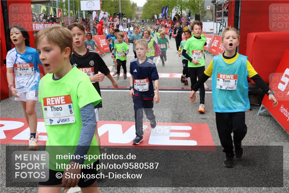 25.04.2026 - Das Zehntel Strokosch-Dieckow http://msf.ph/oto/9580587 25.04.2026 10:54:06 Ziel 5066, 5260, 5289, 5294, 5452, 5779, 5785, 5819, 5825, 5999, 6050, 6079, 6534, 6535, 6868, 6922, 7091, 7168, 7170, 7248, 7424, 7504, 7512, 7550, 7596, 7733, 7860, 7950, 8033, 5066, 5260, 5289, 5294, 5452, 5779, 5785, 5819, 5825, 5999, 6050, 6079, 6534, 6535, 6868, 6922, 7091, 7168, 7170, 7248, 7424, 7504, 7512, 7550, 7596, 7733, 7860, 7950, 8033 meine-sportfotos.de