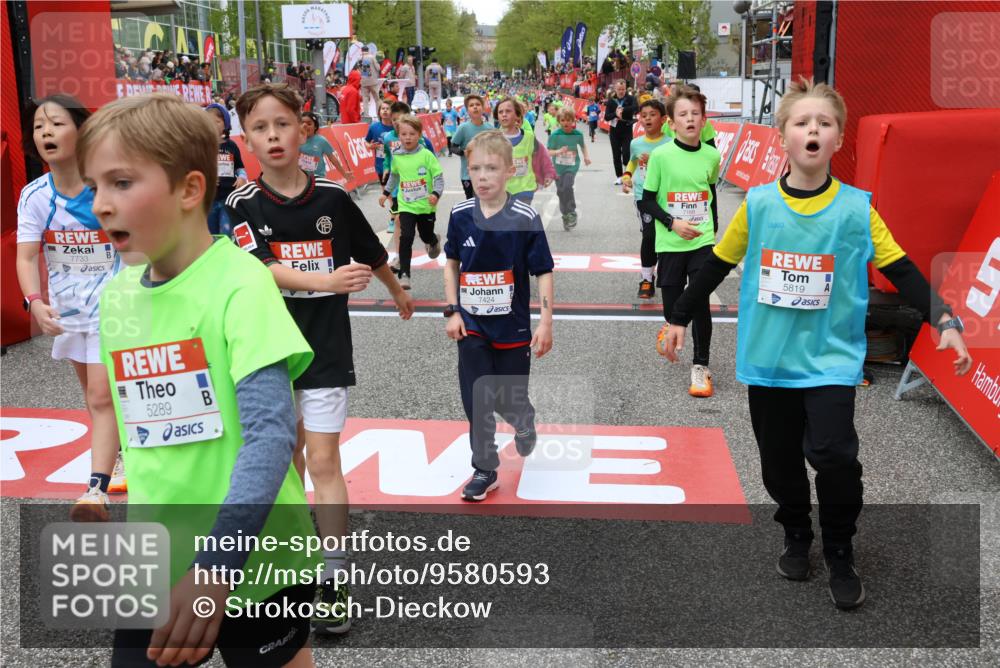 25.04.2026 - Das Zehntel Strokosch-Dieckow http://msf.ph/oto/9580593 25.04.2026 10:54:06 Ziel 5066, 5260, 5289, 5294, 5452, 5779, 5785, 5819, 5825, 5999, 6050, 6079, 6534, 6535, 6868, 6922, 7091, 7168, 7170, 7248, 7424, 7504, 7512, 7550, 7596, 7733, 7860, 7950, 8033, 5066, 5260, 5289, 5294, 5452, 5779, 5785, 5819, 5825, 5999, 6050, 6079, 6534, 6535, 6868, 6922, 7091, 7168, 7170, 7248, 7424, 7504, 7512, 7550, 7596, 7733, 7860, 7950, 8033 meine-sportfotos.de