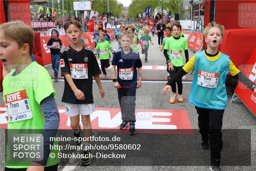 25.04.2026 - Das Zehntel Strokosch-Dieckow http://msf.ph/oto/9580602 25.04.2026 10:54:06 Ziel 5066, 5260, 5289, 5294, 5452, 5779, 5785, 5819, 5825, 5999, 6050, 6079, 6534, 6535, 6868, 6922, 7091, 7168, 7170, 7248, 7424, 7504, 7512, 7550, 7596, 7733, 7860, 7950, 8033, 5066, 5260, 5289, 5294, 5452, 5779, 5785, 5819, 5825, 5999, 6050, 6079, 6534, 6535, 6868, 6922, 7091, 7168, 7170, 7248, 7424, 7504, 7512, 7550, 7596, 7733, 7860, 7950, 8033 meine-sportfotos.de