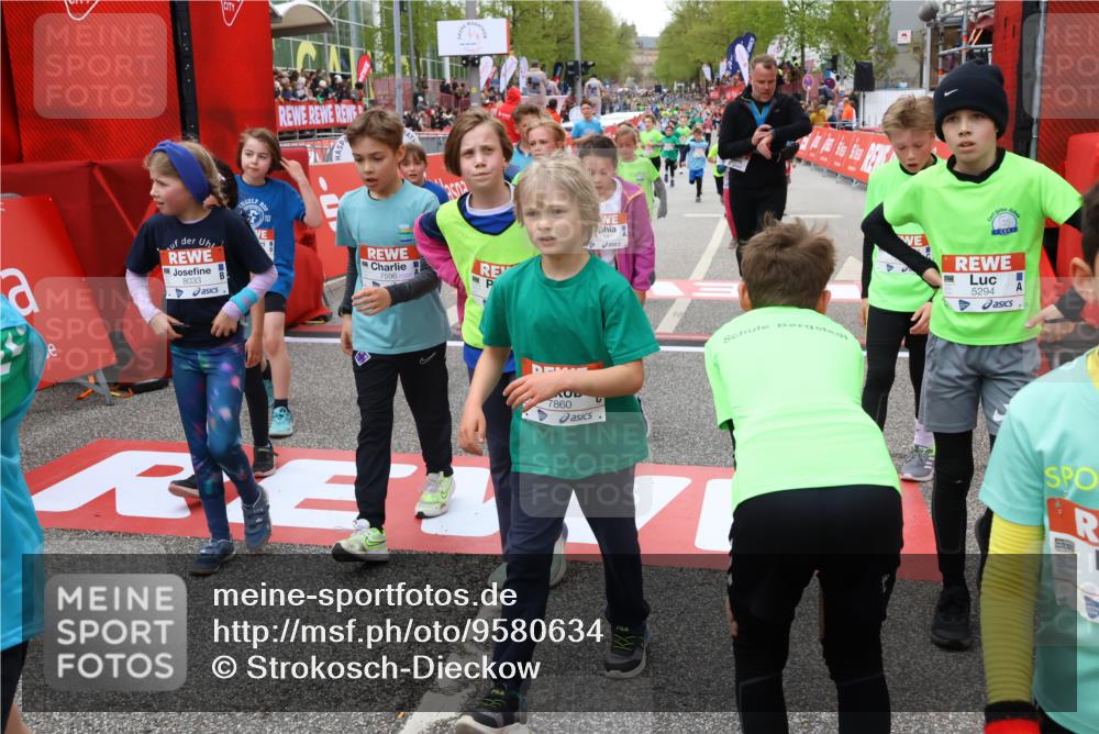 25.04.2026 - Das Zehntel Strokosch-Dieckow http://msf.ph/oto/9580634 25.04.2026 10:54:10 Ziel 5249, 5260, 5275, 5294, 5779, 5819, 5829, 5999, 6050, 6079, 6534, 6868, 7091, 7168, 7248, 7306, 7424, 7512, 7596, 7735, 7860, 8033, 5249, 5260, 5275, 5294, 5779, 5819, 5829, 5999, 6050, 6079, 6534, 6868, 7091, 7168, 7248, 7306, 7424, 7512, 7596, 7735, 7860, 8033 meine-sportfotos.de