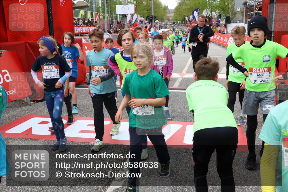 25.04.2026 - Das Zehntel Strokosch-Dieckow http://msf.ph/oto/9580638 25.04.2026 10:54:10 Ziel 5249, 5260, 5275, 5294, 5779, 5819, 5829, 5999, 6050, 6079, 6534, 6868, 7091, 7168, 7248, 7306, 7424, 7512, 7596, 7735, 7860, 8033, 5249, 5260, 5275, 5294, 5779, 5819, 5829, 5999, 6050, 6079, 6534, 6868, 7091, 7168, 7248, 7306, 7424, 7512, 7596, 7735, 7860, 8033 meine-sportfotos.de