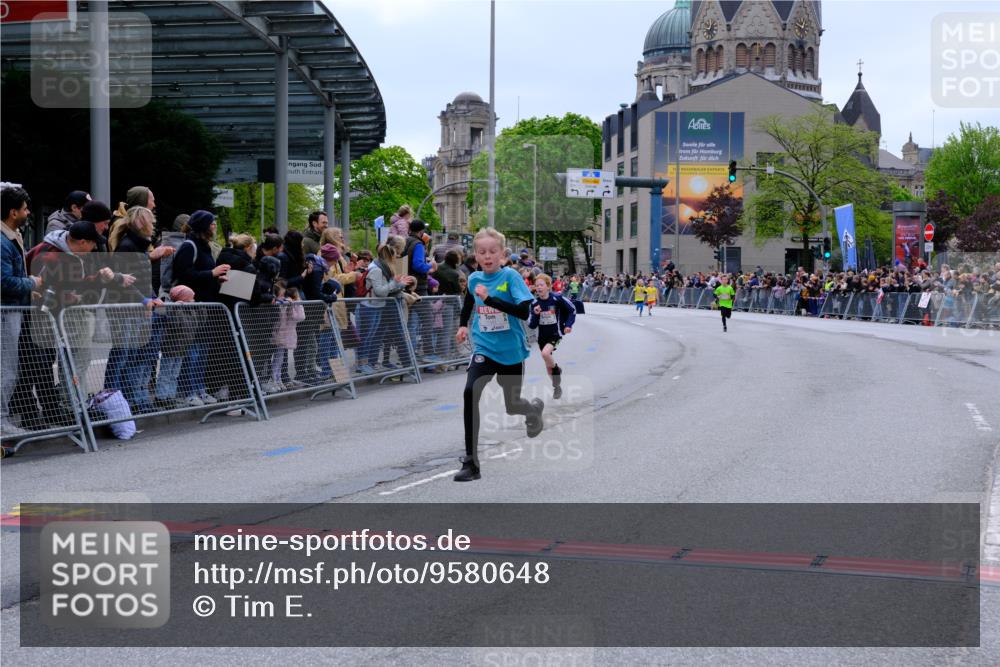 25.04.2026 - Das Zehntel Tim E. http://msf.ph/oto/9580648 25.04.2026 12:48:02 Ziel 10002, 11343, 11850, 12140, 12437, 12737, 12991 meine-sportfotos.de