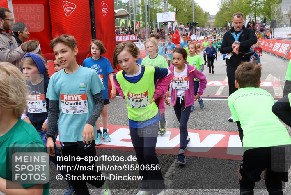 25.04.2026 - Das Zehntel Strokosch-Dieckow http://msf.ph/oto/9580656 25.04.2026 10:54:11 Ziel 5249, 5260, 5275, 5294, 5365, 5779, 5819, 5829, 5999, 6008, 6050, 6079, 6534, 6868, 6941, 6955, 7091, 7168, 7223, 7306, 7512, 7596, 7735, 7860, 8033, 5249, 5260, 5275, 5294, 5365, 5779, 5819, 5829, 5999, 6008, 6050, 6079, 6534, 6868, 6941, 6955, 7091, 7168, 7223, 7306, 7512, 7596, 7735, 7860, 8033 meine-sportfotos.de
