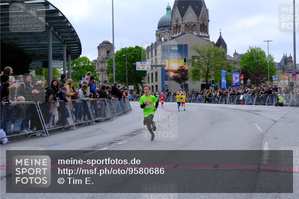 25.04.2026 - Das Zehntel Tim E. http://msf.ph/oto/9580686 25.04.2026 12:48:08 Ziel 11343, 12257, 12277, 12737, 12991 meine-sportfotos.de