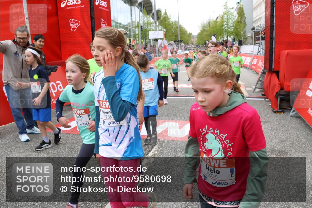 25.04.2026 - Das Zehntel Strokosch-Dieckow http://msf.ph/oto/9580698 25.04.2026 10:54:17 Ziel 5259, 5275, 5279, 5365, 6008, 6053, 6365, 6450, 6941, 6955, 7109, 7166, 7223, 7312, 7641, 7735, 7881, 7889, 7916, 7917, 8048, 5259, 5275, 5279, 5365, 6008, 6053, 6365, 6450, 6941, 6955, 7109, 7166, 7223, 7312, 7641, 7735, 7881, 7889, 7916, 7917, 8048 meine-sportfotos.de