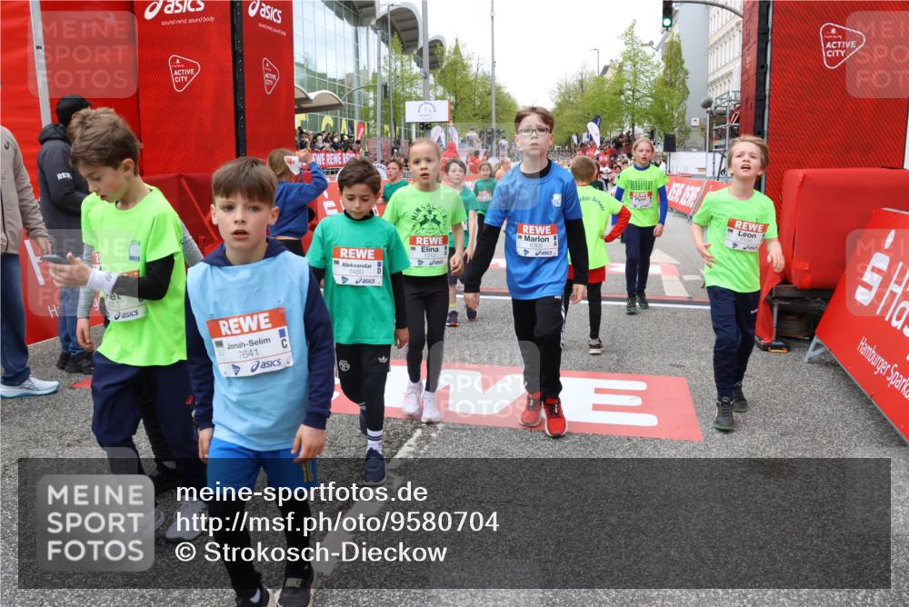 25.04.2026 - Das Zehntel Strokosch-Dieckow http://msf.ph/oto/9580704 25.04.2026 10:54:18 Ziel 5259, 5275, 5279, 5317, 5365, 6008, 6053, 6365, 6450, 6750, 6941, 6955, 7109, 7166, 7223, 7312, 7641, 7703, 7735, 7881, 7889, 7916, 7917, 8048, 5259, 5275, 5279, 5317, 5365, 6008, 6053, 6365, 6450, 6750, 6941, 6955, 7109, 7166, 7223, 7312, 7641, 7703, 7735, 7881, 7889, 7916, 7917, 8048 meine-sportfotos.de