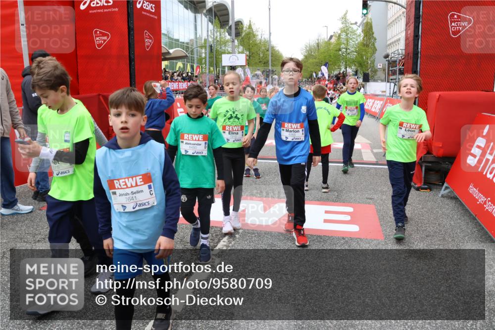 25.04.2026 - Das Zehntel Strokosch-Dieckow http://msf.ph/oto/9580709 25.04.2026 10:54:18 Ziel 5259, 5275, 5279, 5317, 5365, 6008, 6053, 6365, 6450, 6750, 6941, 6955, 7109, 7166, 7223, 7312, 7641, 7703, 7735, 7881, 7889, 7916, 7917, 8048, 5259, 5275, 5279, 5317, 5365, 6008, 6053, 6365, 6450, 6750, 6941, 6955, 7109, 7166, 7223, 7312, 7641, 7703, 7735, 7881, 7889, 7916, 7917, 8048 meine-sportfotos.de