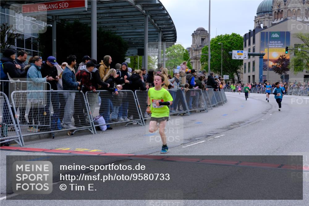 25.04.2026 - Das Zehntel Tim E. http://msf.ph/oto/9580733 25.04.2026 12:48:20 Ziel 10269, 11332, 11346, 12170, 12277, 12795, 12868, 13016 meine-sportfotos.de