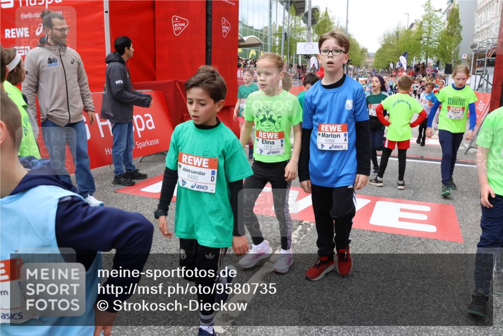 25.04.2026 - Das Zehntel Strokosch-Dieckow http://msf.ph/oto/9580735 25.04.2026 10:54:19 Ziel 5259, 5278, 5279, 5317, 5365, 5710, 6008, 6053, 6365, 6450, 6750, 6941, 6955, 7109, 7166, 7223, 7312, 7641, 7703, 7881, 7889, 7916, 7917, 8048, 8049, 5259, 5278, 5279, 5317, 5365, 5710, 6008, 6053, 6365, 6450, 6750, 6941, 6955, 7109, 7166, 7223, 7312, 7641, 7703, 7881, 7889, 7916, 7917, 8048, 8049 meine-sportfotos.de