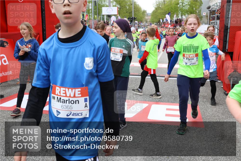 25.04.2026 - Das Zehntel Strokosch-Dieckow http://msf.ph/oto/9580739 25.04.2026 10:54:20 Ziel 5259, 5278, 5279, 5317, 5710, 6053, 6365, 6450, 6744, 6750, 7109, 7166, 7312, 7641, 7703, 7881, 7889, 7916, 7917, 8048, 8049, 5259, 5278, 5279, 5317, 5710, 6053, 6365, 6450, 6744, 6750, 7109, 7166, 7312, 7641, 7703, 7881, 7889, 7916, 7917, 8048, 8049 meine-sportfotos.de