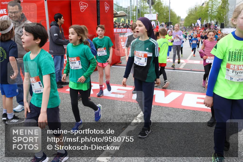 25.04.2026 - Das Zehntel Strokosch-Dieckow http://msf.ph/oto/9580755 25.04.2026 10:54:21 Ziel 5278, 5279, 5317, 5570, 5701, 5710, 6311, 6365, 6450, 6744, 6750, 7109, 7166, 7247, 7312, 7678, 7703, 7829, 7881, 7889, 7916, 7917, 8048, 8049, 5278, 5279, 5317, 5570, 5701, 5710, 6311, 6365, 6450, 6744, 6750, 7109, 7166, 7247, 7312, 7678, 7703, 7829, 7881, 7889, 7916, 7917, 8048, 8049 meine-sportfotos.de
