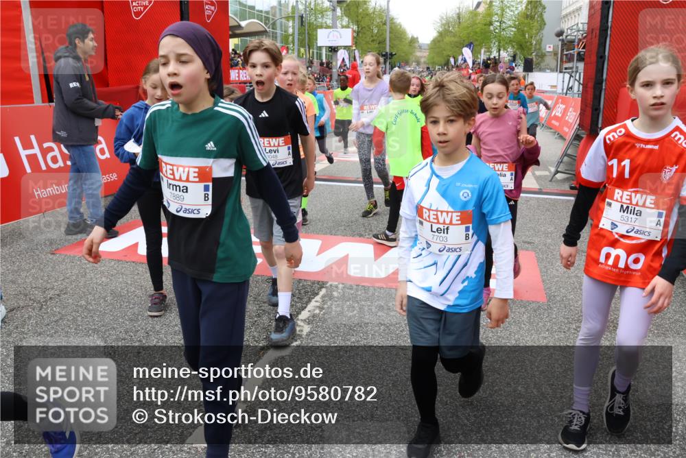 25.04.2026 - Das Zehntel Strokosch-Dieckow http://msf.ph/oto/9580782 25.04.2026 10:54:22 Ziel 5278, 5279, 5317, 5570, 5701, 5710, 6229, 6311, 6365, 6744, 6750, 7109, 7166, 7245, 7247, 7312, 7540, 7544, 7652, 7678, 7703, 7829, 7881, 7889, 7916, 7917, 8048, 8049, 5278, 5279, 5317, 5570, 5701, 5710, 6229, 6311, 6365, 6744, 6750, 7109, 7166, 7245, 7247, 7312, 7540, 7544, 7652, 7678, 7703, 7829, 7881, 7889, 7916, 7917, 8048, 8049 meine-sportfotos.de