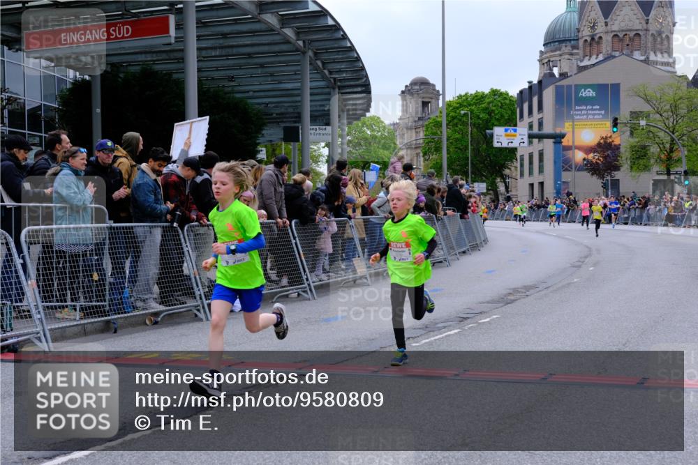 25.04.2026 - Das Zehntel Tim E. http://msf.ph/oto/9580809 25.04.2026 12:48:37 Ziel 10259, 11161, 11672, 12699, 12700 meine-sportfotos.de