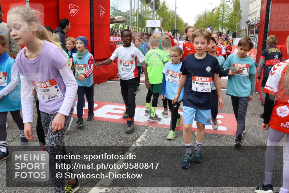 25.04.2026 - Das Zehntel Strokosch-Dieckow http://msf.ph/oto/9580847 25.04.2026 10:54:27 Ziel 5278, 5318, 5324, 5529, 5570, 5701, 5710, 6028, 6229, 6237, 6311, 6363, 6744, 7093, 7185, 7245, 7247, 7540, 7544, 7652, 7678, 7829, 7885, 7896, 7899, 8049, 5278, 5318, 5324, 5529, 5570, 5701, 5710, 6028, 6229, 6237, 6311, 6363, 6744, 7093, 7185, 7245, 7247, 7540, 7544, 7652, 7678, 7829, 7885, 7896, 7899, 8049 meine-sportfotos.de