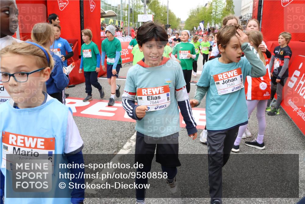 25.04.2026 - Das Zehntel Strokosch-Dieckow http://msf.ph/oto/9580858 25.04.2026 10:54:29 Ziel 5269, 5318, 5324, 5529, 5570, 5701, 6028, 6166, 6229, 6237, 6244, 6311, 6363, 6763, 6928, 7093, 7106, 7181, 7185, 7245, 7247, 7540, 7544, 7652, 7678, 7829, 7839, 7885, 7896, 7899, 5269, 5318, 5324, 5529, 5570, 5701, 6028, 6166, 6229, 6237, 6244, 6311, 6363, 6763, 6928, 7093, 7106, 7181, 7185, 7245, 7247, 7540, 7544, 7652, 7678, 7829, 7839, 7885, 7896, 7899 meine-sportfotos.de