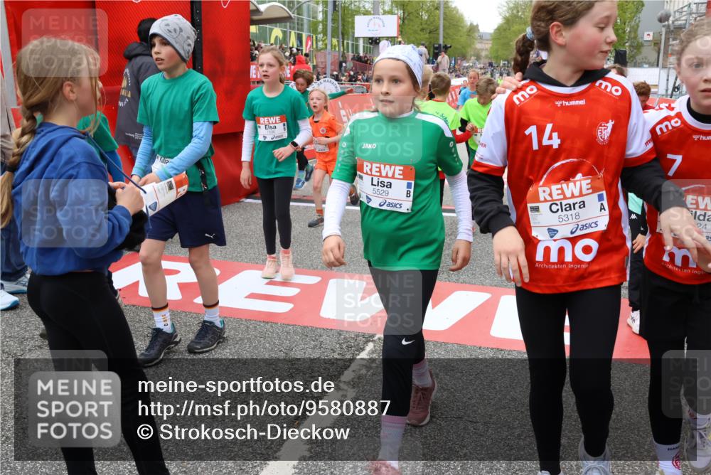 25.04.2026 - Das Zehntel Strokosch-Dieckow http://msf.ph/oto/9580887 25.04.2026 10:54:30 Ziel 5165, 5269, 5318, 5324, 5529, 6028, 6166, 6229, 6237, 6244, 6363, 6763, 6928, 7093, 7106, 7181, 7185, 7245, 7540, 7544, 7652, 7839, 7885, 7896, 7899, 8059, 5165, 5269, 5318, 5324, 5529, 6028, 6166, 6229, 6237, 6244, 6363, 6763, 6928, 7093, 7106, 7181, 7185, 7245, 7540, 7544, 7652, 7839, 7885, 7896, 7899, 8059 meine-sportfotos.de