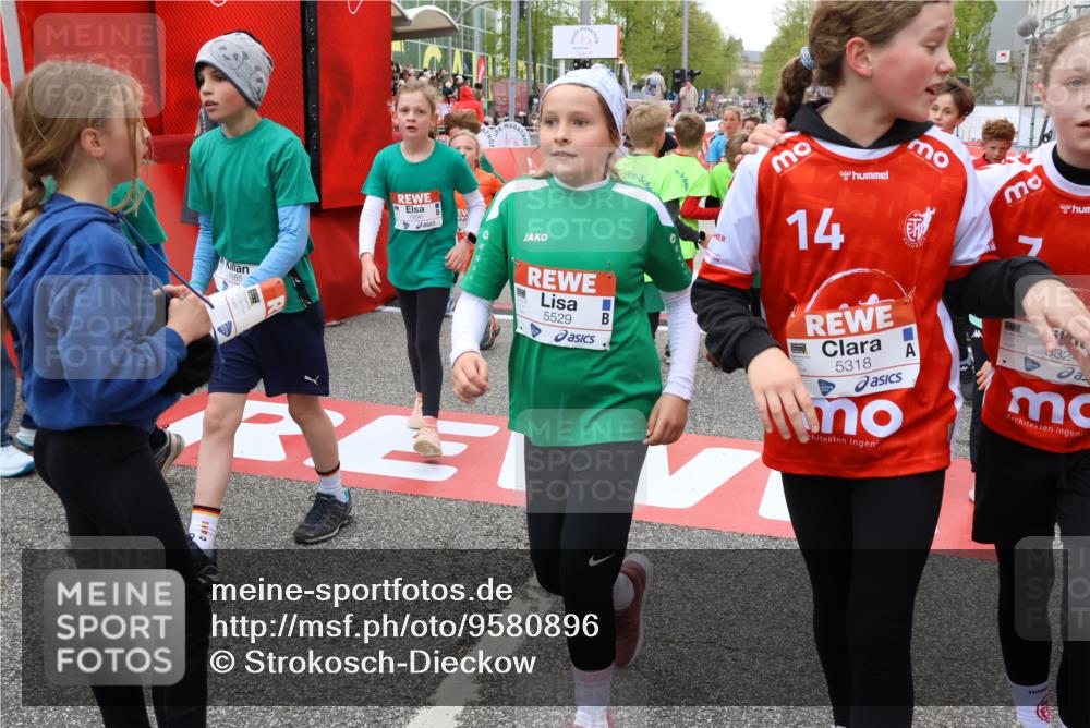 25.04.2026 - Das Zehntel Strokosch-Dieckow http://msf.ph/oto/9580896 25.04.2026 10:54:30 Ziel 5165, 5269, 5318, 5324, 5529, 6028, 6166, 6229, 6237, 6244, 6363, 6763, 6928, 7093, 7106, 7181, 7185, 7245, 7540, 7544, 7652, 7839, 7885, 7896, 7899, 8059, 5165, 5269, 5318, 5324, 5529, 6028, 6166, 6229, 6237, 6244, 6363, 6763, 6928, 7093, 7106, 7181, 7185, 7245, 7540, 7544, 7652, 7839, 7885, 7896, 7899, 8059 meine-sportfotos.de