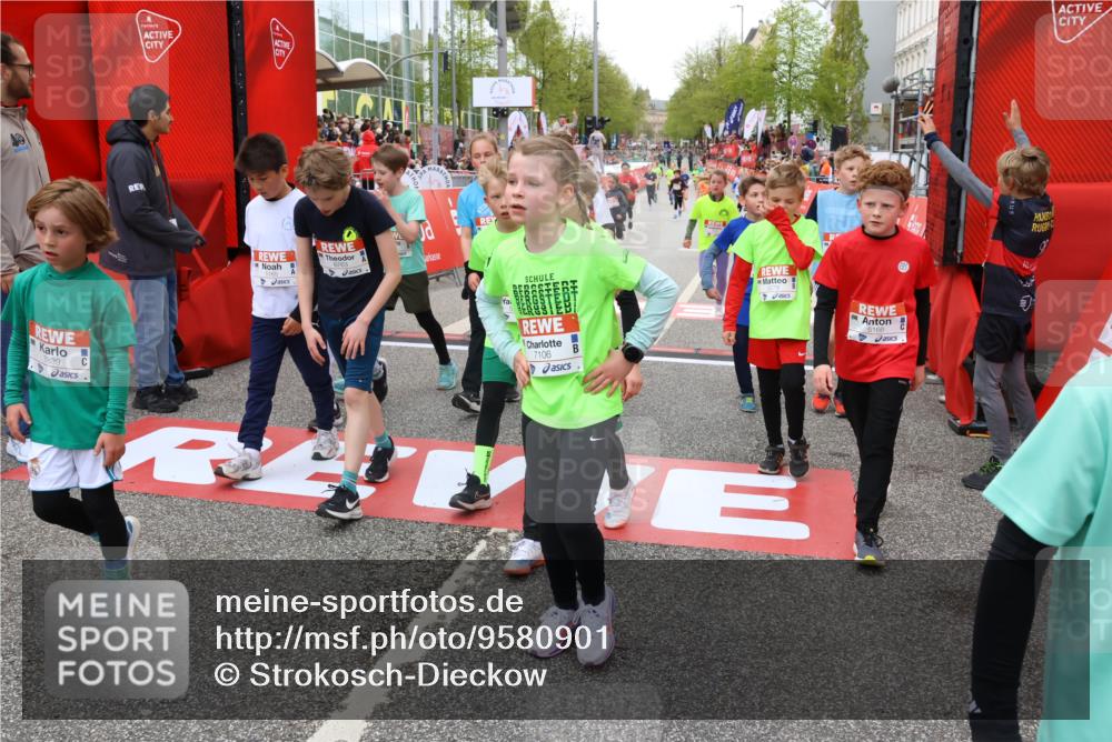 25.04.2026 - Das Zehntel Strokosch-Dieckow http://msf.ph/oto/9580901 25.04.2026 10:54:34 Ziel 5030, 5165, 5173, 5269, 5529, 6051, 6166, 6212, 6231, 6244, 6363, 6763, 6926, 6928, 7106, 7153, 7181, 7243, 7387, 7690, 7839, 7896, 8059, 5030, 5165, 5173, 5269, 5529, 6051, 6166, 6212, 6231, 6244, 6363, 6763, 6926, 6928, 7106, 7153, 7181, 7243, 7387, 7690, 7839, 7896, 8059 meine-sportfotos.de