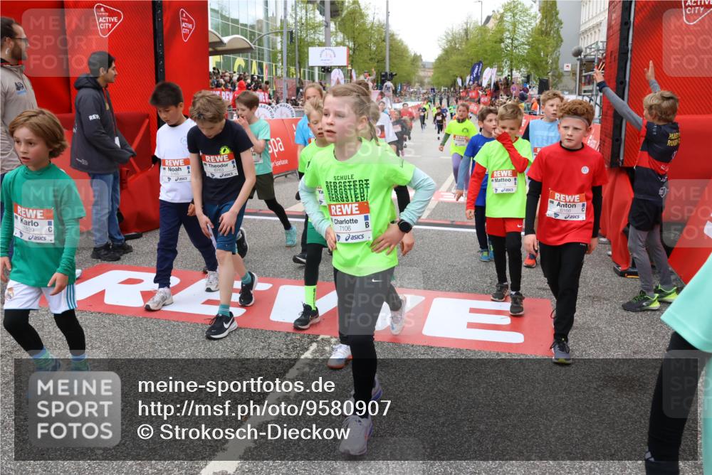 25.04.2026 - Das Zehntel Strokosch-Dieckow http://msf.ph/oto/9580907 25.04.2026 10:54:34 Ziel 5030, 5165, 5173, 5269, 5529, 6051, 6166, 6212, 6231, 6244, 6363, 6763, 6926, 6928, 7106, 7153, 7181, 7243, 7387, 7690, 7839, 7896, 8059, 5030, 5165, 5173, 5269, 5529, 6051, 6166, 6212, 6231, 6244, 6363, 6763, 6926, 6928, 7106, 7153, 7181, 7243, 7387, 7690, 7839, 7896, 8059 meine-sportfotos.de