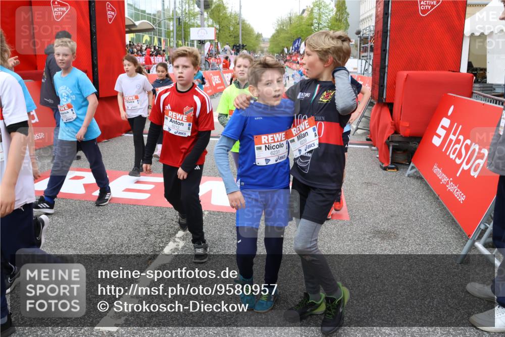 25.04.2026 - Das Zehntel Strokosch-Dieckow http://msf.ph/oto/9580957 25.04.2026 10:54:37 Ziel 5030, 5165, 5173, 5795, 6051, 6106, 6212, 6231, 6763, 6926, 7153, 7243, 7387, 7690, 8059, 5030, 5165, 5173, 5795, 6051, 6106, 6212, 6231, 6763, 6926, 7153, 7243, 7387, 7690, 8059 meine-sportfotos.de