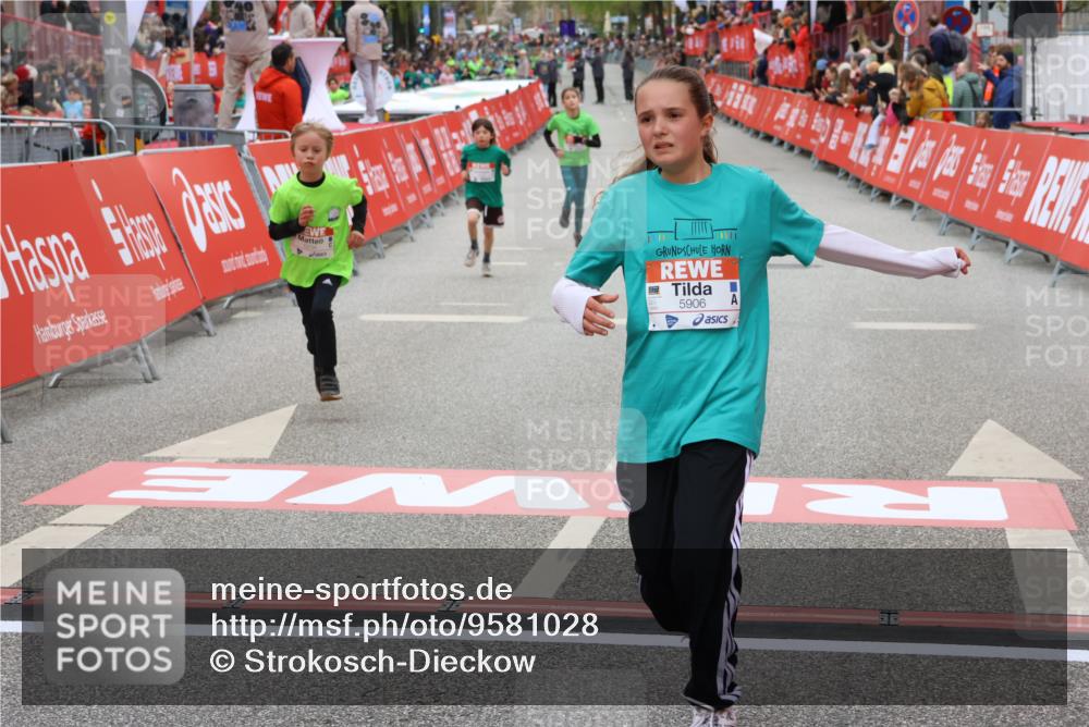 25.04.2026 - Das Zehntel Strokosch-Dieckow http://msf.ph/oto/9581028 25.04.2026 10:54:46 Ziel 5234, 5424, 5558, 5564, 5683, 5713, 5906, 6060, 6213, 6364, 6623, 7191, 7194, 7233, 7253, 7697, 7940, 5234, 5424, 5558, 5564, 5683, 5713, 5906, 6060, 6213, 6364, 6623, 7191, 7194, 7233, 7253, 7697, 7940 meine-sportfotos.de