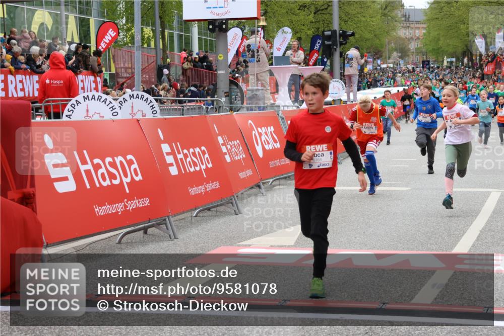 25.04.2026 - Das Zehntel Strokosch-Dieckow http://msf.ph/oto/9581078 25.04.2026 10:56:55 Ziel 5080, 5270, 5319, 5322, 5495, 5692, 5711, 6164, 6189, 6224, 6705, 6842, 6875, 6918, 6939, 6946, 7074, 7203, 7250, 7310, 7317, 7389, 7638, 7821, 8066, 5080, 5270, 5319, 5322, 5495, 5692, 5711, 6164, 6189, 6224, 6705, 6842, 6875, 6918, 6939, 6946, 7074, 7203, 7250, 7310, 7317, 7389, 7638, 7821, 8066 meine-sportfotos.de