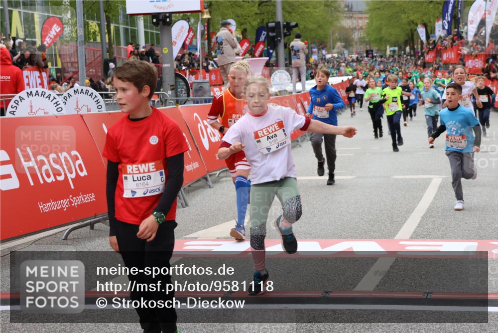 25.04.2026 - Das Zehntel Strokosch-Dieckow http://msf.ph/oto/9581118 25.04.2026 10:56:56 Ziel 5080, 5156, 5270, 5319, 5495, 5692, 5711, 6164, 6189, 6475, 6705, 6842, 6875, 6918, 6939, 6946, 7074, 7203, 7226, 7250, 7310, 7317, 7389, 7638, 7821, 7878, 5080, 5156, 5270, 5319, 5495, 5692, 5711, 6164, 6189, 6475, 6705, 6842, 6875, 6918, 6939, 6946, 7074, 7203, 7226, 7250, 7310, 7317, 7389, 7638, 7821, 7878 meine-sportfotos.de