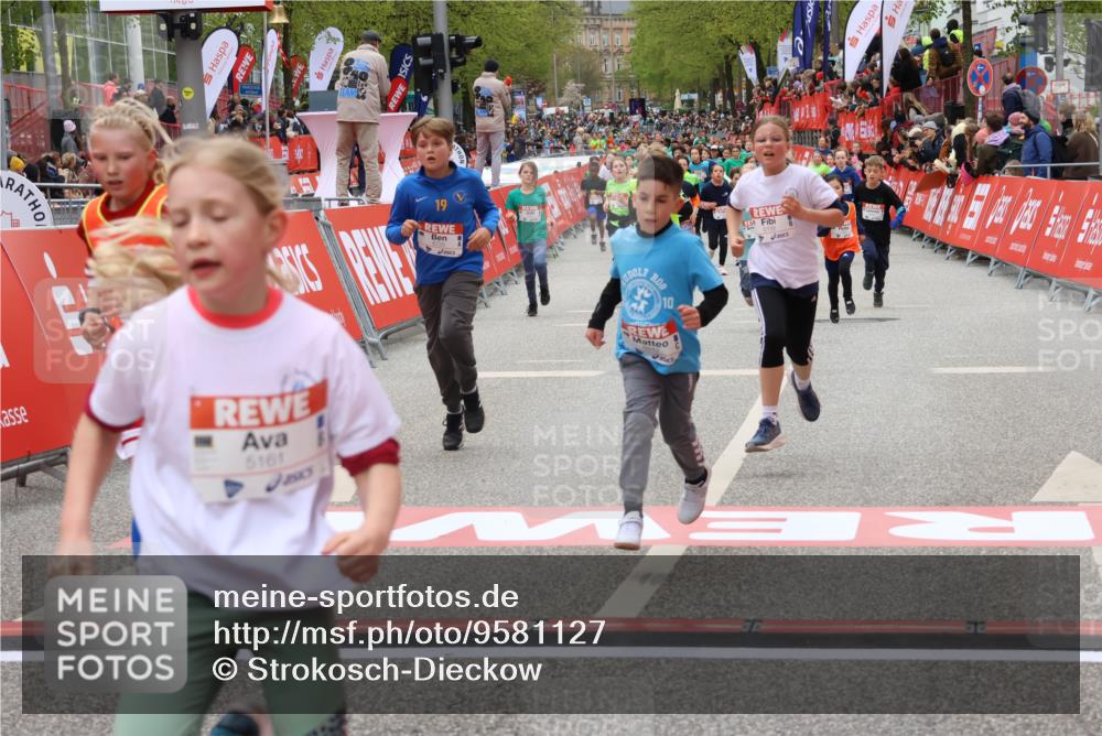 25.04.2026 - Das Zehntel Strokosch-Dieckow http://msf.ph/oto/9581127 25.04.2026 10:56:57 Ziel 5080, 5156, 5270, 5495, 5692, 5711, 6164, 6189, 6475, 6705, 6735, 6842, 6918, 6946, 7074, 7203, 7226, 7310, 7317, 7389, 7638, 7821, 7842, 7878, 5080, 5156, 5270, 5495, 5692, 5711, 6164, 6189, 6475, 6705, 6735, 6842, 6918, 6946, 7074, 7203, 7226, 7310, 7317, 7389, 7638, 7821, 7842, 7878 meine-sportfotos.de