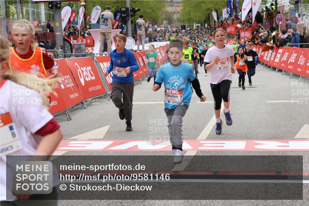 25.04.2026 - Das Zehntel Strokosch-Dieckow http://msf.ph/oto/9581146 25.04.2026 10:56:57 Ziel 5080, 5156, 5270, 5495, 5692, 5711, 6164, 6189, 6475, 6705, 6735, 6842, 6918, 6946, 7074, 7203, 7226, 7310, 7317, 7389, 7638, 7821, 7842, 7878, 5080, 5156, 5270, 5495, 5692, 5711, 6164, 6189, 6475, 6705, 6735, 6842, 6918, 6946, 7074, 7203, 7226, 7310, 7317, 7389, 7638, 7821, 7842, 7878 meine-sportfotos.de