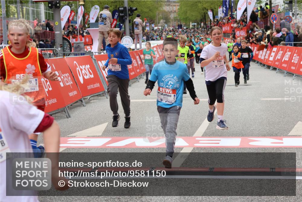 25.04.2026 - Das Zehntel Strokosch-Dieckow http://msf.ph/oto/9581150 25.04.2026 10:56:57 Ziel 5080, 5156, 5270, 5495, 5692, 5711, 6164, 6189, 6475, 6705, 6735, 6842, 6918, 6946, 7074, 7203, 7226, 7310, 7317, 7389, 7638, 7821, 7842, 7878, 5080, 5156, 5270, 5495, 5692, 5711, 6164, 6189, 6475, 6705, 6735, 6842, 6918, 6946, 7074, 7203, 7226, 7310, 7317, 7389, 7638, 7821, 7842, 7878 meine-sportfotos.de