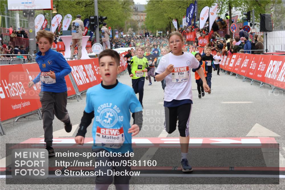 25.04.2026 - Das Zehntel Strokosch-Dieckow http://msf.ph/oto/9581160 25.04.2026 10:56:58 Ziel 5080, 5156, 5495, 5692, 5711, 6164, 6189, 6475, 6705, 6735, 6842, 6918, 7053, 7074, 7203, 7226, 7310, 7389, 7821, 7842, 7878, 5080, 5156, 5495, 5692, 5711, 6164, 6189, 6475, 6705, 6735, 6842, 6918, 7053, 7074, 7203, 7226, 7310, 7389, 7821, 7842, 7878 meine-sportfotos.de
