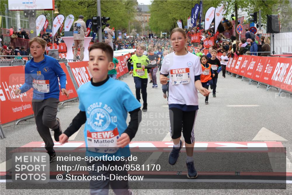 25.04.2026 - Das Zehntel Strokosch-Dieckow http://msf.ph/oto/9581170 25.04.2026 10:56:58 Ziel 5080, 5156, 5495, 5692, 5711, 6164, 6189, 6475, 6705, 6735, 6842, 6918, 7053, 7074, 7203, 7226, 7310, 7389, 7821, 7842, 7878, 5080, 5156, 5495, 5692, 5711, 6164, 6189, 6475, 6705, 6735, 6842, 6918, 7053, 7074, 7203, 7226, 7310, 7389, 7821, 7842, 7878 meine-sportfotos.de