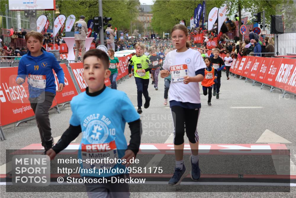 25.04.2026 - Das Zehntel Strokosch-Dieckow http://msf.ph/oto/9581175 25.04.2026 10:56:58 Ziel 5080, 5156, 5495, 5692, 5711, 6164, 6189, 6475, 6705, 6735, 6842, 6918, 7053, 7074, 7203, 7226, 7310, 7389, 7821, 7842, 7878, 5080, 5156, 5495, 5692, 5711, 6164, 6189, 6475, 6705, 6735, 6842, 6918, 7053, 7074, 7203, 7226, 7310, 7389, 7821, 7842, 7878 meine-sportfotos.de