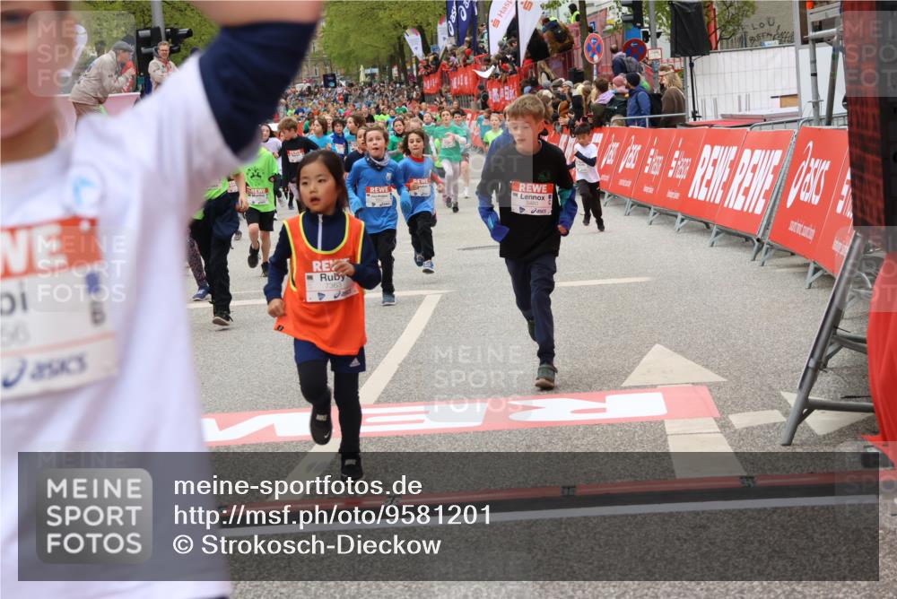 25.04.2026 - Das Zehntel Strokosch-Dieckow http://msf.ph/oto/9581201 25.04.2026 10:57:01 Ziel 5156, 5161, 5480, 5711, 6164, 6189, 6475, 6735, 6761, 6842, 7047, 7053, 7074, 7203, 7226, 7363, 7389, 7508, 7821, 7842, 7878, 8012, 5156, 5161, 5480, 5711, 6164, 6189, 6475, 6735, 6761, 6842, 7047, 7053, 7074, 7203, 7226, 7363, 7389, 7508, 7821, 7842, 7878, 8012 meine-sportfotos.de