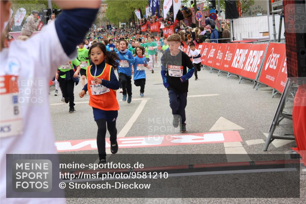25.04.2026 - Das Zehntel Strokosch-Dieckow http://msf.ph/oto/9581210 25.04.2026 10:57:01 Ziel 5156, 5161, 5480, 5711, 6164, 6189, 6475, 6735, 6761, 6842, 7047, 7053, 7074, 7203, 7226, 7363, 7389, 7508, 7821, 7842, 7878, 8012, 5156, 5161, 5480, 5711, 6164, 6189, 6475, 6735, 6761, 6842, 7047, 7053, 7074, 7203, 7226, 7363, 7389, 7508, 7821, 7842, 7878, 8012 meine-sportfotos.de