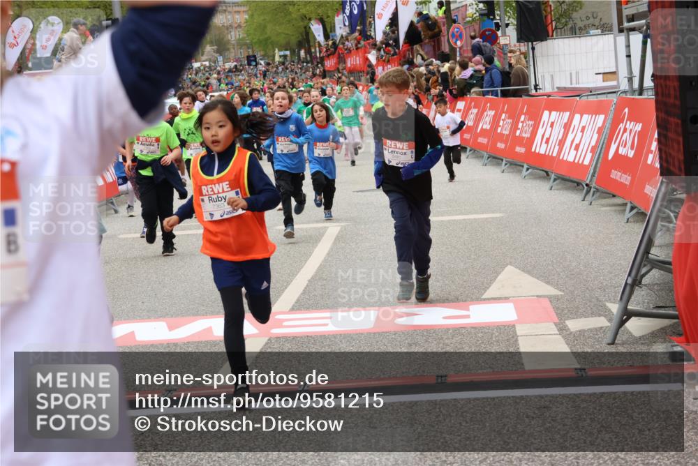 25.04.2026 - Das Zehntel Strokosch-Dieckow http://msf.ph/oto/9581215 25.04.2026 10:57:02 Ziel 5156, 5161, 5480, 6307, 6475, 6735, 6761, 6842, 7047, 7053, 7074, 7203, 7226, 7309, 7363, 7389, 7508, 7821, 7842, 7878, 8012, 5156, 5161, 5480, 6307, 6475, 6735, 6761, 6842, 7047, 7053, 7074, 7203, 7226, 7309, 7363, 7389, 7508, 7821, 7842, 7878, 8012 meine-sportfotos.de
