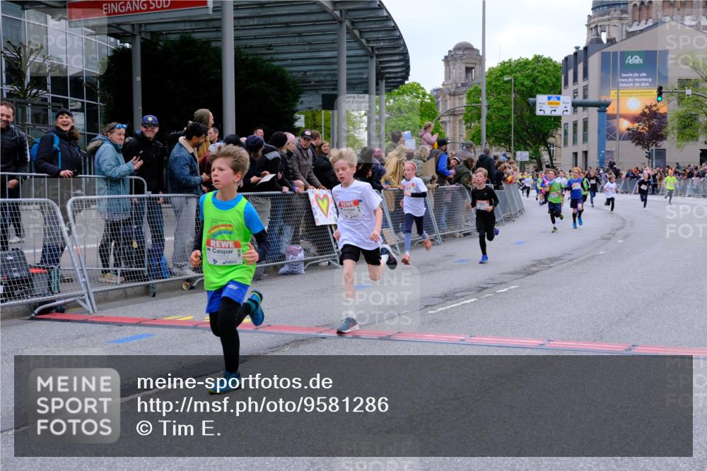 25.04.2026 - Das Zehntel Tim E. http://msf.ph/oto/9581286 25.04.2026 12:50:12 Ziel 10183, 10375, 10417, 10508, 10551, 11008, 11012, 11015, 11423, 11480, 11625, 11911, 11953, 12152, 12750 meine-sportfotos.de